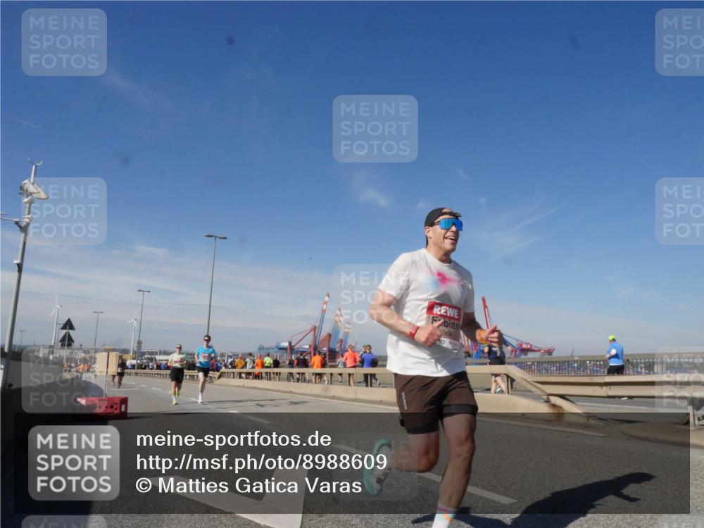 03.10.2025 - Köhlbrandbrückenlauf Matties Gatica Varas http://msf.ph/oto/8988609 03.10.2025 12:34:52 Position 2 52277, 5966 meine-sportfotos.de