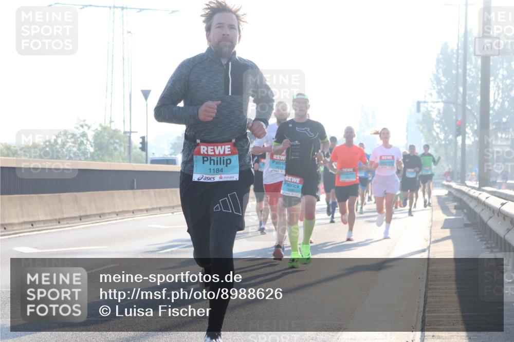 03.10.2025 - Köhlbrandbrückenlauf Luisa Fischer http://msf.ph/oto/8988626 03.10.2025 10:11:49 Position 3 1184, 000, 1 meine-sportfotos.de