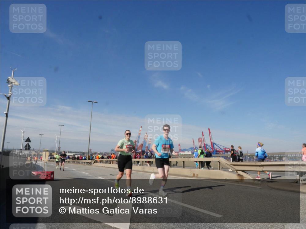 03.10.2025 - Köhlbrandbrückenlauf Matties Gatica Varas http://msf.ph/oto/8988631 03.10.2025 12:34:55 Position 2  meine-sportfotos.de