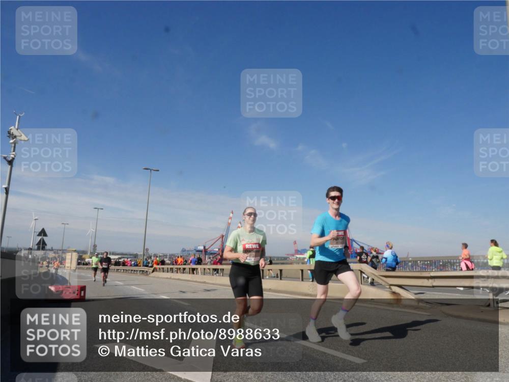 03.10.2025 - Köhlbrandbrückenlauf Matties Gatica Varas http://msf.ph/oto/8988633 03.10.2025 12:34:55 Position 2  meine-sportfotos.de