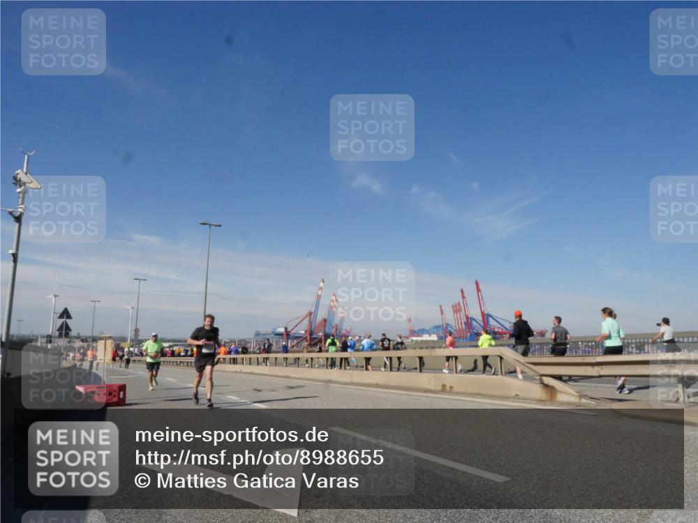 03.10.2025 - Köhlbrandbrückenlauf Matties Gatica Varas http://msf.ph/oto/8988655 03.10.2025 12:34:58 Position 2  meine-sportfotos.de
