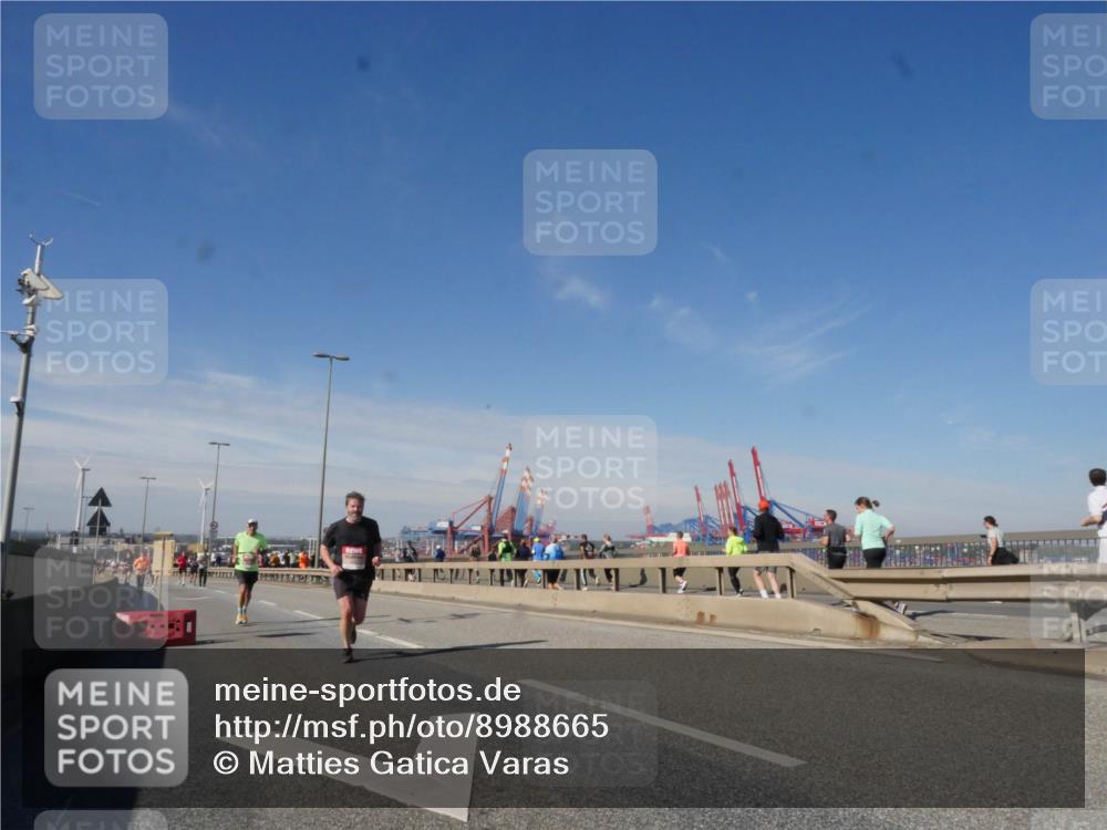 03.10.2025 - Köhlbrandbrückenlauf Matties Gatica Varas http://msf.ph/oto/8988665 03.10.2025 12:34:59 Position 2  meine-sportfotos.de