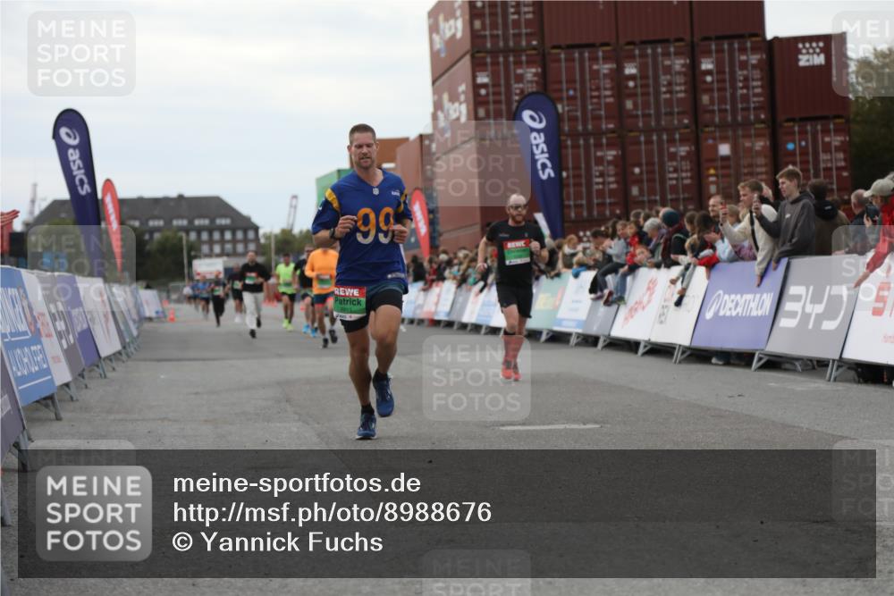 03.10.2025 - Köhlbrandbrückenlauf Yannick Fuchs http://msf.ph/oto/8988676 03.10.2025 16:00:41 Ziel 7189, 7259, 7561, 7584, 7600, 7818, 8811, 9568 meine-sportfotos.de
