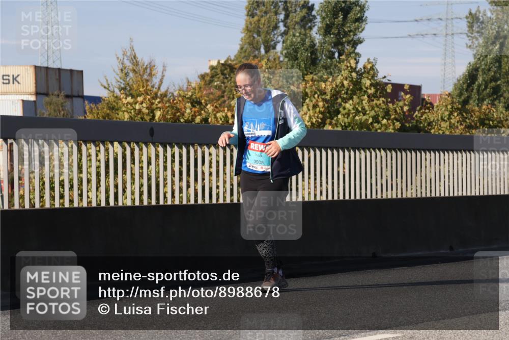 03.10.2025 - Köhlbrandbrückenlauf Luisa Fischer http://msf.ph/oto/8988678 03.10.2025 11:25:22 Position 3 3805 meine-sportfotos.de