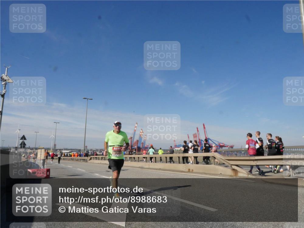 03.10.2025 - Köhlbrandbrückenlauf Matties Gatica Varas http://msf.ph/oto/8988683 03.10.2025 12:35:02 Position 2  meine-sportfotos.de