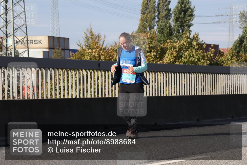 03.10.2025 - Köhlbrandbrückenlauf Luisa Fischer http://msf.ph/oto/8988684 03.10.2025 11:25:22 Position 3 3805 meine-sportfotos.de