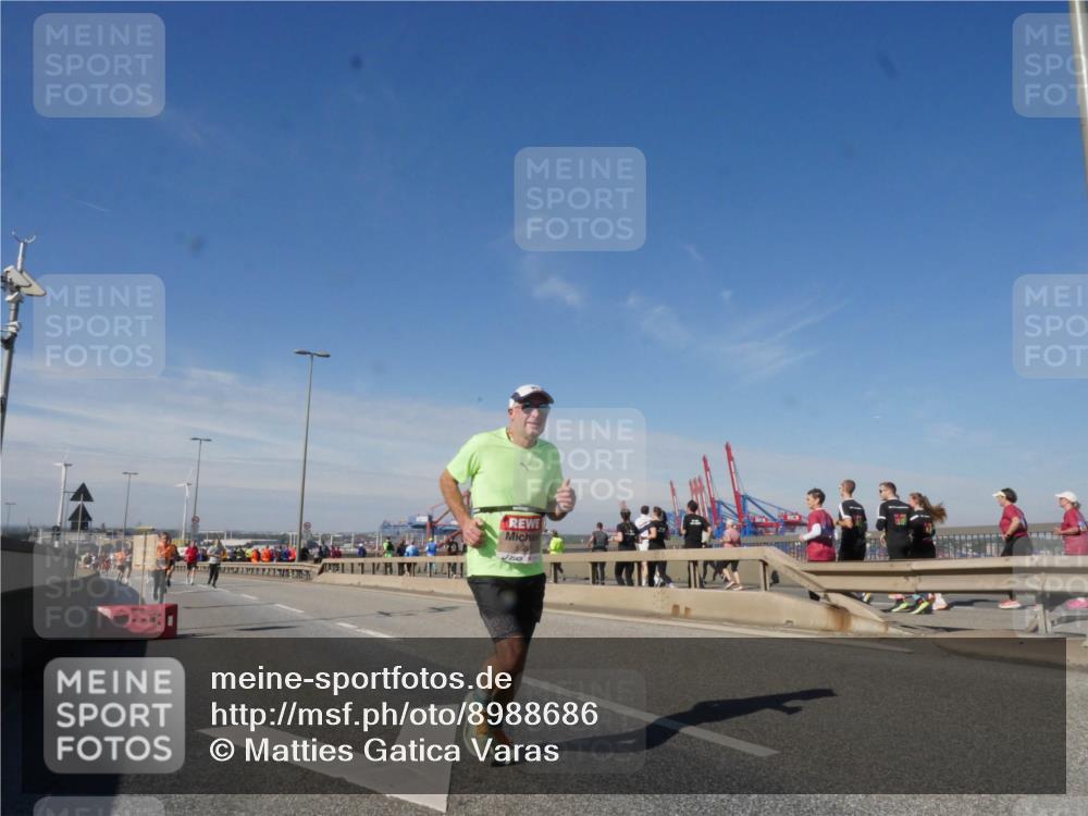 03.10.2025 - Köhlbrandbrückenlauf Matties Gatica Varas http://msf.ph/oto/8988686 03.10.2025 12:35:02 Position 2  meine-sportfotos.de