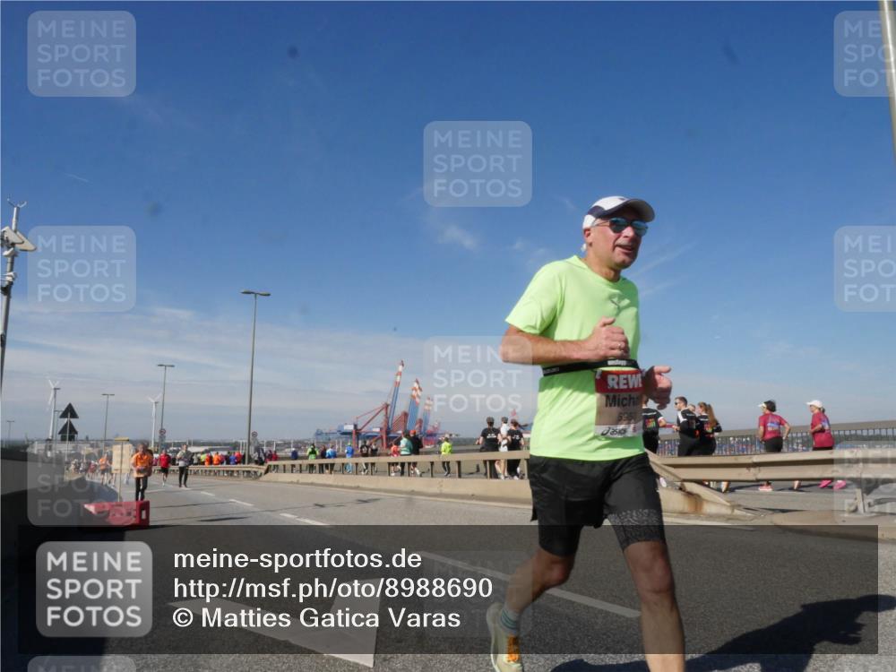03.10.2025 - Köhlbrandbrückenlauf Matties Gatica Varas http://msf.ph/oto/8988690 03.10.2025 12:35:03 Position 2 5957 meine-sportfotos.de