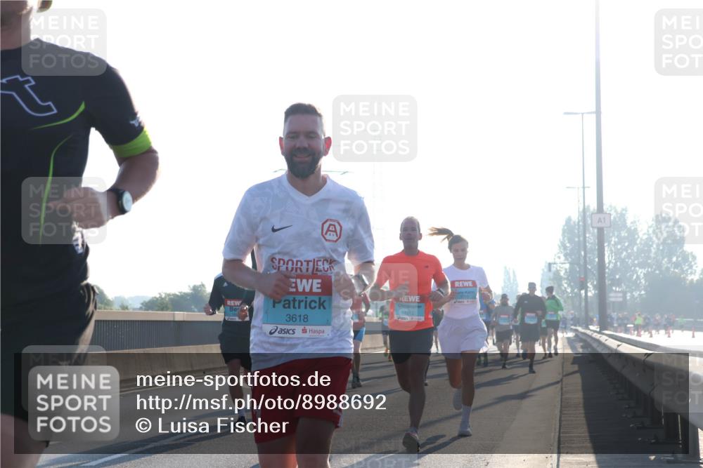 03.10.2025 - Köhlbrandbrückenlauf Luisa Fischer http://msf.ph/oto/8988692 03.10.2025 10:11:53 Position 3 3618, 1012, 1 meine-sportfotos.de