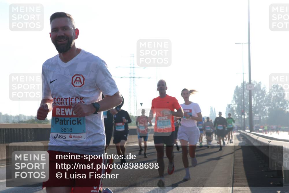 03.10.2025 - Köhlbrandbrückenlauf Luisa Fischer http://msf.ph/oto/8988698 03.10.2025 10:11:54 Position 3 3618 meine-sportfotos.de
