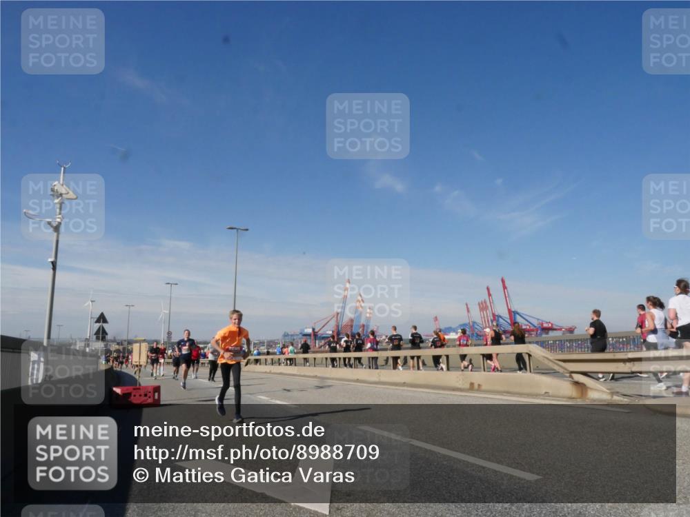 03.10.2025 - Köhlbrandbrückenlauf Matties Gatica Varas http://msf.ph/oto/8988709 03.10.2025 12:35:05 Position 2 1 meine-sportfotos.de