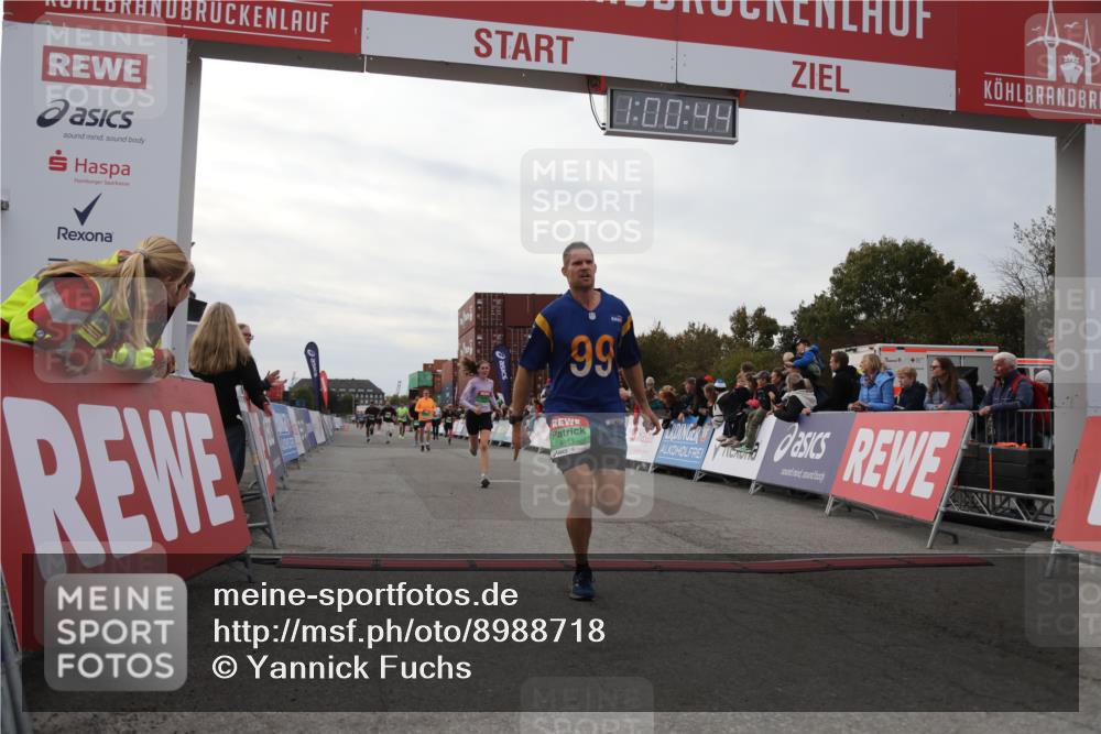 03.10.2025 - Köhlbrandbrückenlauf Yannick Fuchs http://msf.ph/oto/8988718 03.10.2025 16:00:43 Ziel 7189, 7223, 7259, 7522, 7561, 7584, 7600, 8811, 8940 meine-sportfotos.de