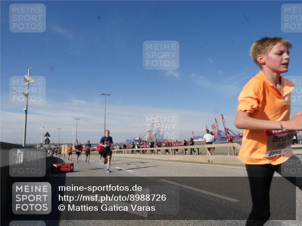 03.10.2025 - Köhlbrandbrückenlauf Matties Gatica Varas http://msf.ph/oto/8988726 03.10.2025 12:35:07 Position 2 447 meine-sportfotos.de