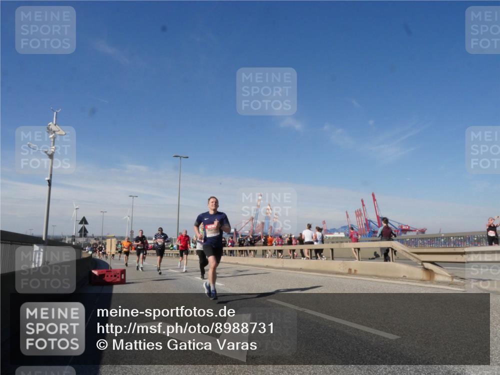 03.10.2025 - Köhlbrandbrückenlauf Matties Gatica Varas http://msf.ph/oto/8988731 03.10.2025 12:35:08 Position 2 160409 meine-sportfotos.de