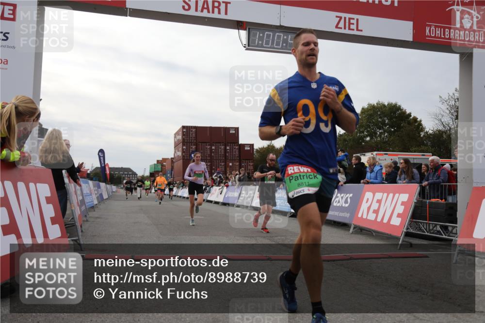 03.10.2025 - Köhlbrandbrückenlauf Yannick Fuchs http://msf.ph/oto/8988739 03.10.2025 16:00:43 Ziel 7189, 7223, 7259, 7522, 7561, 7584, 7600, 8811, 8940 meine-sportfotos.de