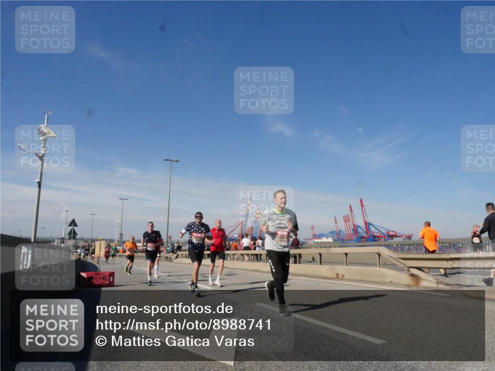 03.10.2025 - Köhlbrandbrückenlauf Matties Gatica Varas http://msf.ph/oto/8988741 03.10.2025 12:35:10 Position 2 11111, 1 meine-sportfotos.de