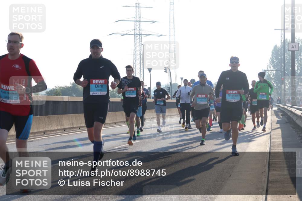 03.10.2025 - Köhlbrandbrückenlauf Luisa Fischer http://msf.ph/oto/8988745 03.10.2025 10:11:57 Position 3 3490, 3288, 28, 1034, 1 meine-sportfotos.de