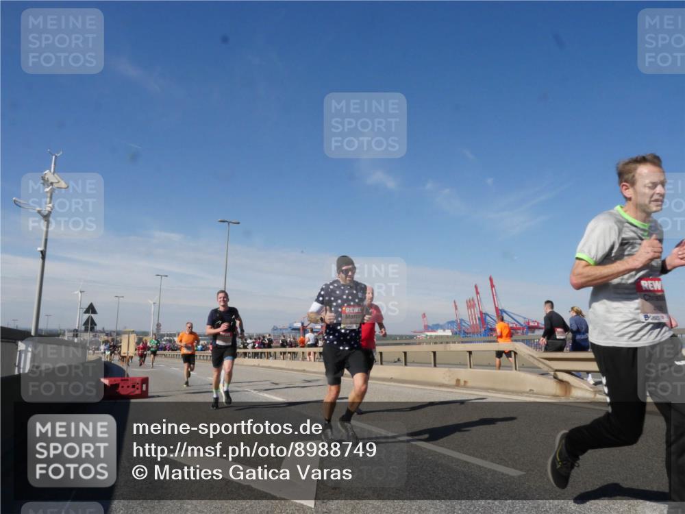 03.10.2025 - Köhlbrandbrückenlauf Matties Gatica Varas http://msf.ph/oto/8988749 03.10.2025 12:35:11 Position 2 6495 meine-sportfotos.de