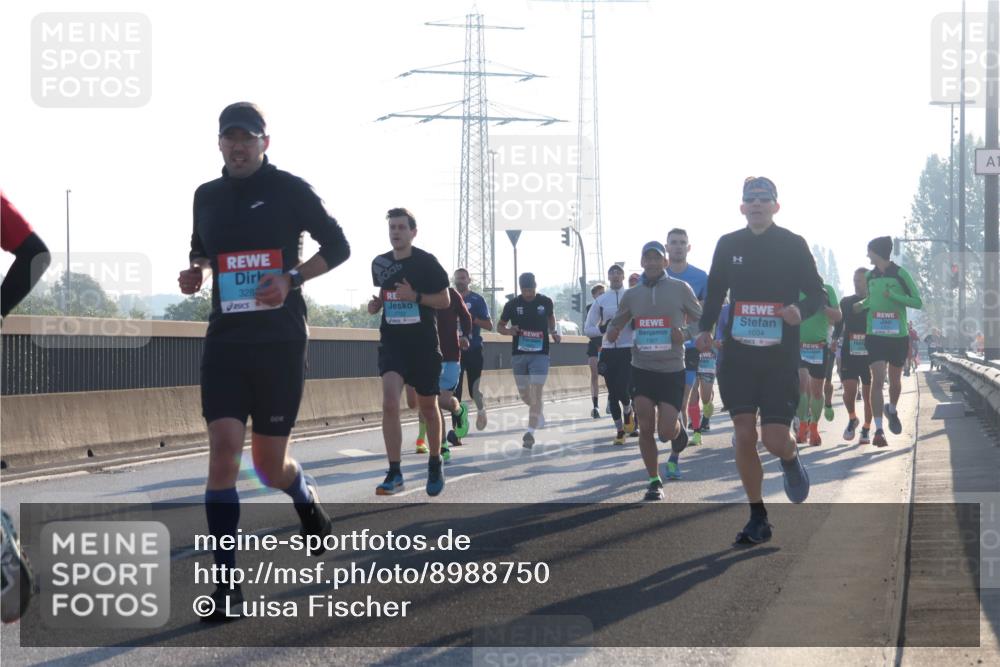 03.10.2025 - Köhlbrandbrückenlauf Luisa Fischer http://msf.ph/oto/8988750 03.10.2025 10:11:57 Position 3 3282, 1007, 1034, 1 meine-sportfotos.de