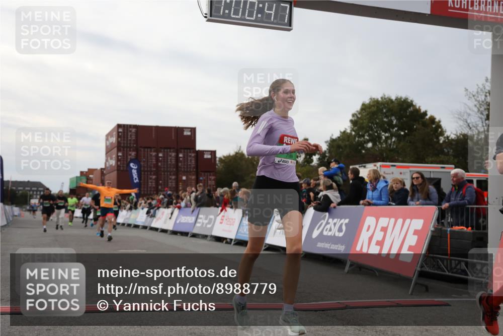 03.10.2025 - Köhlbrandbrückenlauf Yannick Fuchs http://msf.ph/oto/8988779 03.10.2025 16:00:45 Ziel 7189, 7223, 7259, 7522, 7561, 7584, 7600, 8811, 8883, 8940 meine-sportfotos.de