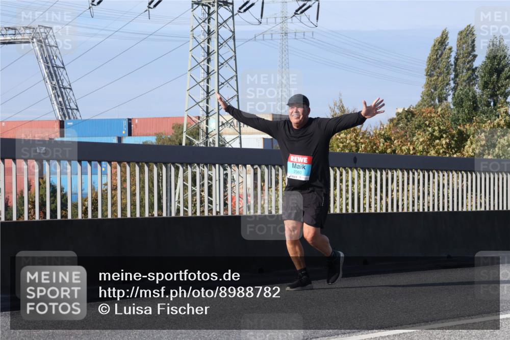 03.10.2025 - Köhlbrandbrückenlauf Luisa Fischer http://msf.ph/oto/8988782 03.10.2025 11:25:29 Position 3 780, 2360 meine-sportfotos.de