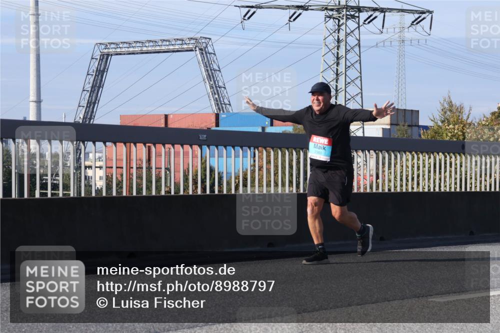 03.10.2025 - Köhlbrandbrückenlauf Luisa Fischer http://msf.ph/oto/8988797 03.10.2025 11:25:29 Position 3 780, 2360 meine-sportfotos.de
