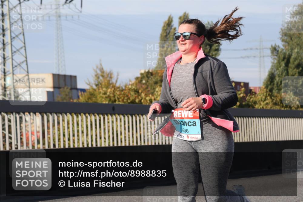 03.10.2025 - Köhlbrandbrückenlauf Luisa Fischer http://msf.ph/oto/8988835 03.10.2025 11:25:40 Position 3 111, 8606 meine-sportfotos.de