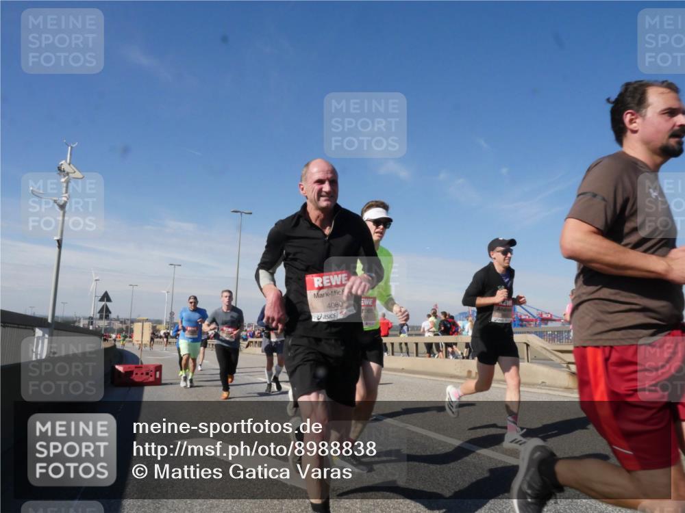 03.10.2025 - Köhlbrandbrückenlauf Matties Gatica Varas http://msf.ph/oto/8988838 03.10.2025 12:35:25 Position 2 4080 meine-sportfotos.de