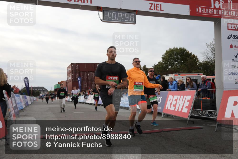 03.10.2025 - Köhlbrandbrückenlauf Yannick Fuchs http://msf.ph/oto/8988840 03.10.2025 16:00:48 Ziel 7189, 7223, 7259, 7522, 7561, 7584, 7600, 8676, 8883, 8940, 9736 meine-sportfotos.de