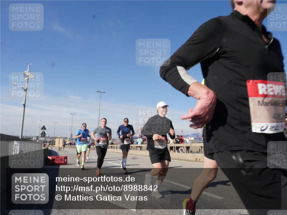 03.10.2025 - Köhlbrandbrückenlauf Matties Gatica Varas http://msf.ph/oto/8988842 03.10.2025 12:35:25 Position 2 6618 meine-sportfotos.de