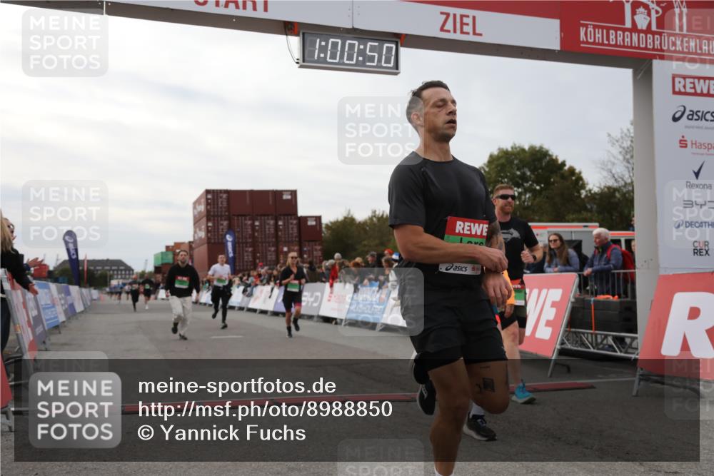 03.10.2025 - Köhlbrandbrückenlauf Yannick Fuchs http://msf.ph/oto/8988850 03.10.2025 16:00:48 Ziel 7189, 7223, 7259, 7522, 7561, 7584, 7600, 8676, 8883, 8940, 9736 meine-sportfotos.de