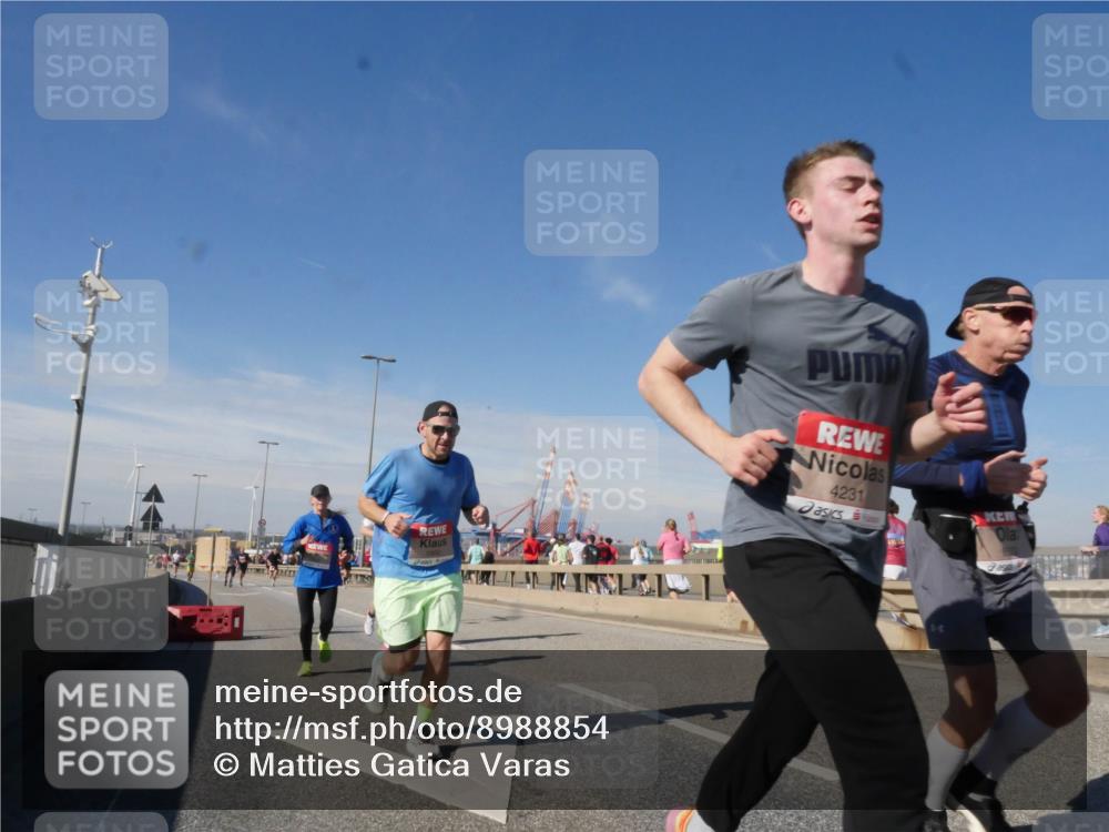 03.10.2025 - Köhlbrandbrückenlauf Matties Gatica Varas http://msf.ph/oto/8988854 03.10.2025 12:35:27 Position 2 62041, 4231 meine-sportfotos.de