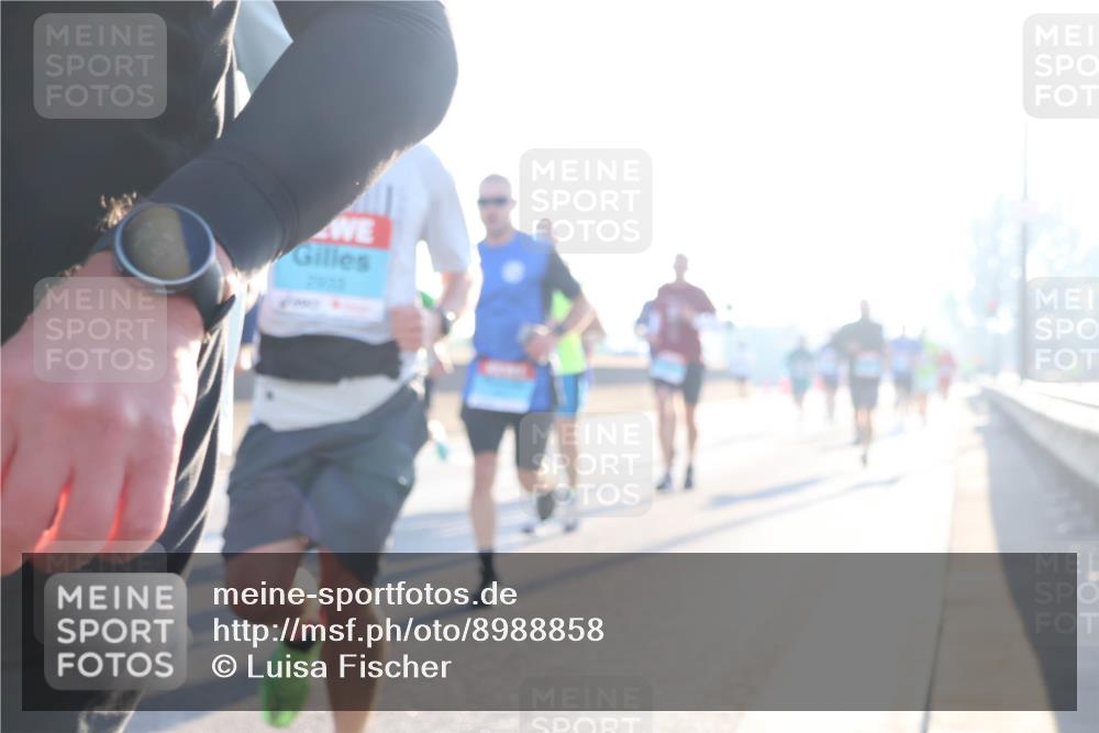 03.10.2025 - Köhlbrandbrückenlauf Luisa Fischer http://msf.ph/oto/8988858 03.10.2025 10:12:03 Position 3 2933 meine-sportfotos.de