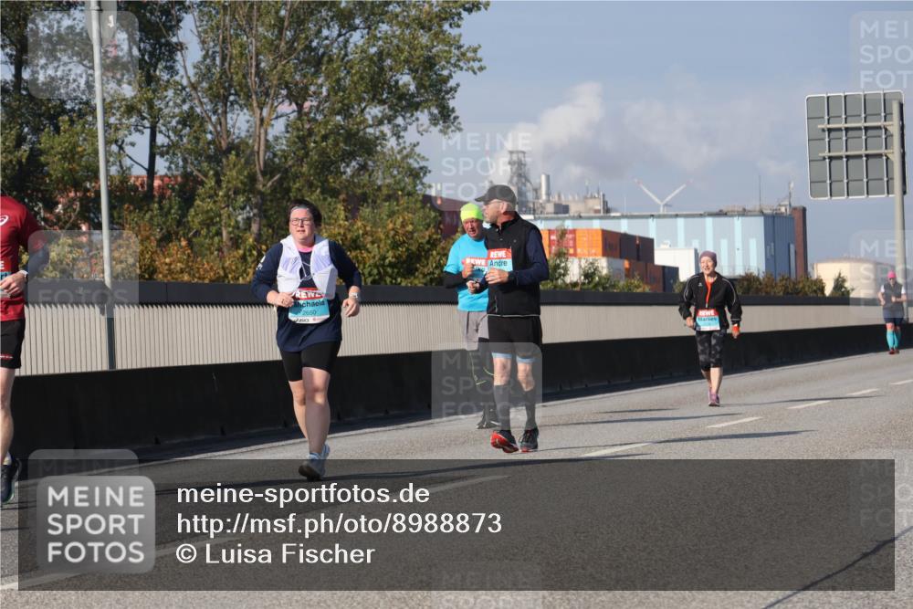 03.10.2025 - Köhlbrandbrückenlauf Luisa Fischer http://msf.ph/oto/8988873 03.10.2025 11:26:03 Position 3 2650 meine-sportfotos.de