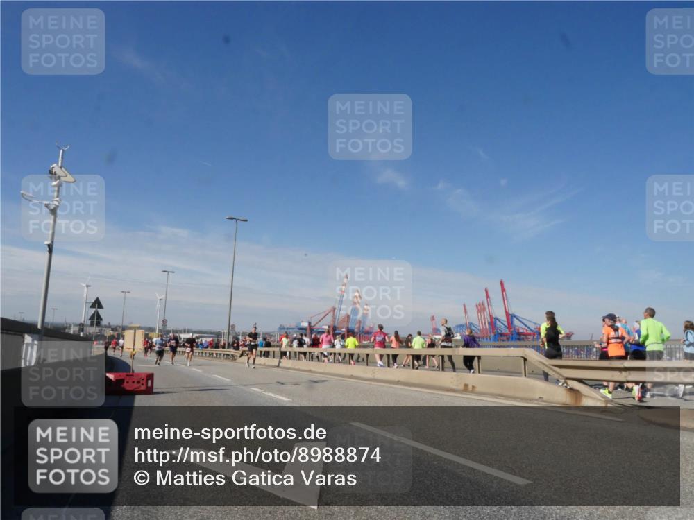 03.10.2025 - Köhlbrandbrückenlauf Matties Gatica Varas http://msf.ph/oto/8988874 03.10.2025 12:35:30 Position 2  meine-sportfotos.de