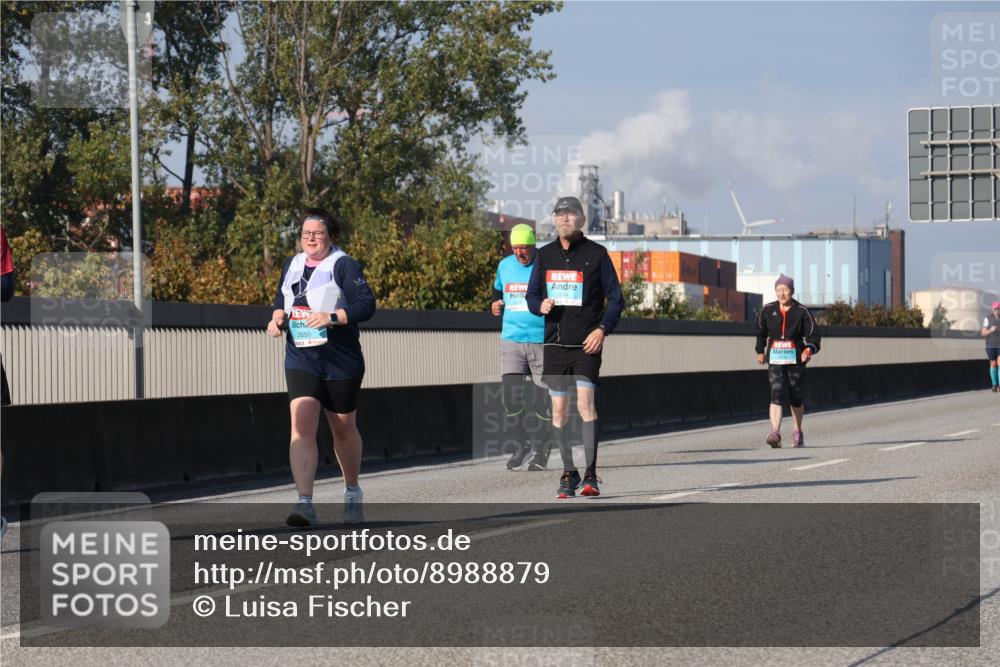 03.10.2025 - Köhlbrandbrückenlauf Luisa Fischer http://msf.ph/oto/8988879 03.10.2025 11:26:04 Position 3 2650 meine-sportfotos.de