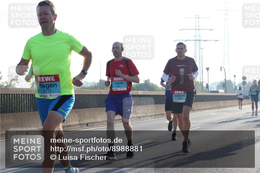 03.10.2025 - Köhlbrandbrückenlauf Luisa Fischer http://msf.ph/oto/8988881 03.10.2025 10:12:05 Position 3 3712, 3491, 1090 meine-sportfotos.de