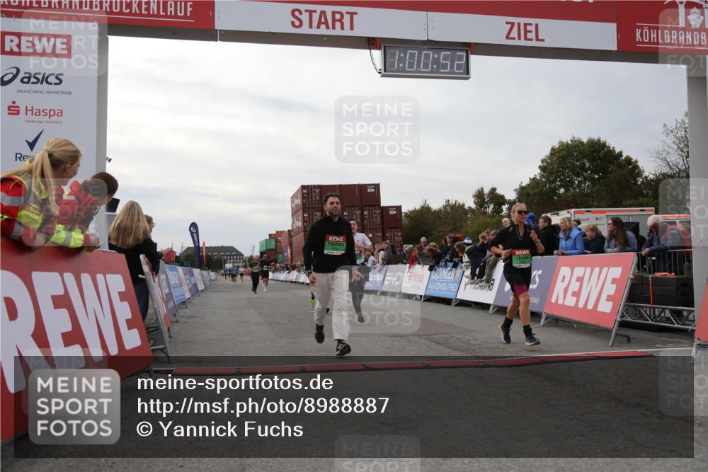 03.10.2025 - Köhlbrandbrückenlauf Yannick Fuchs http://msf.ph/oto/8988887 03.10.2025 16:00:50 Ziel 7223, 7522, 7561, 7584, 7600, 8676, 8883, 8940, 9736 meine-sportfotos.de