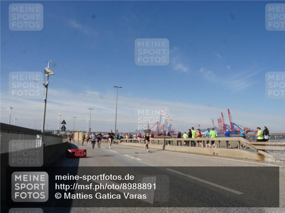 03.10.2025 - Köhlbrandbrückenlauf Matties Gatica Varas http://msf.ph/oto/8988891 03.10.2025 12:35:32 Position 2 1 meine-sportfotos.de