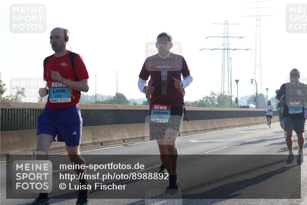 03.10.2025 - Köhlbrandbrückenlauf Luisa Fischer http://msf.ph/oto/8988892 03.10.2025 10:12:05 Position 3 3491, 1090, 3193 meine-sportfotos.de