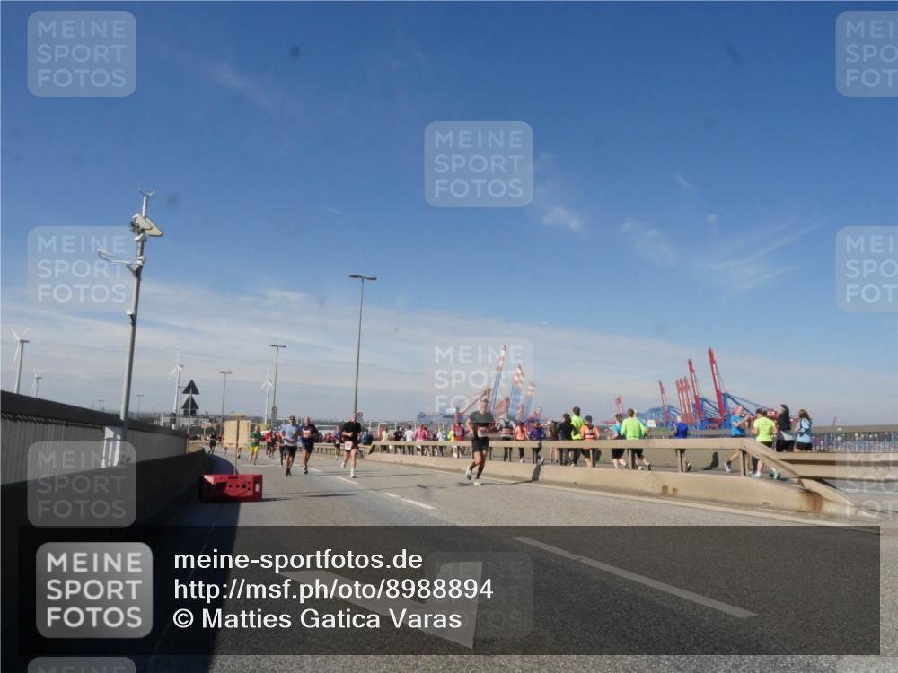 03.10.2025 - Köhlbrandbrückenlauf Matties Gatica Varas http://msf.ph/oto/8988894 03.10.2025 12:35:33 Position 2  meine-sportfotos.de