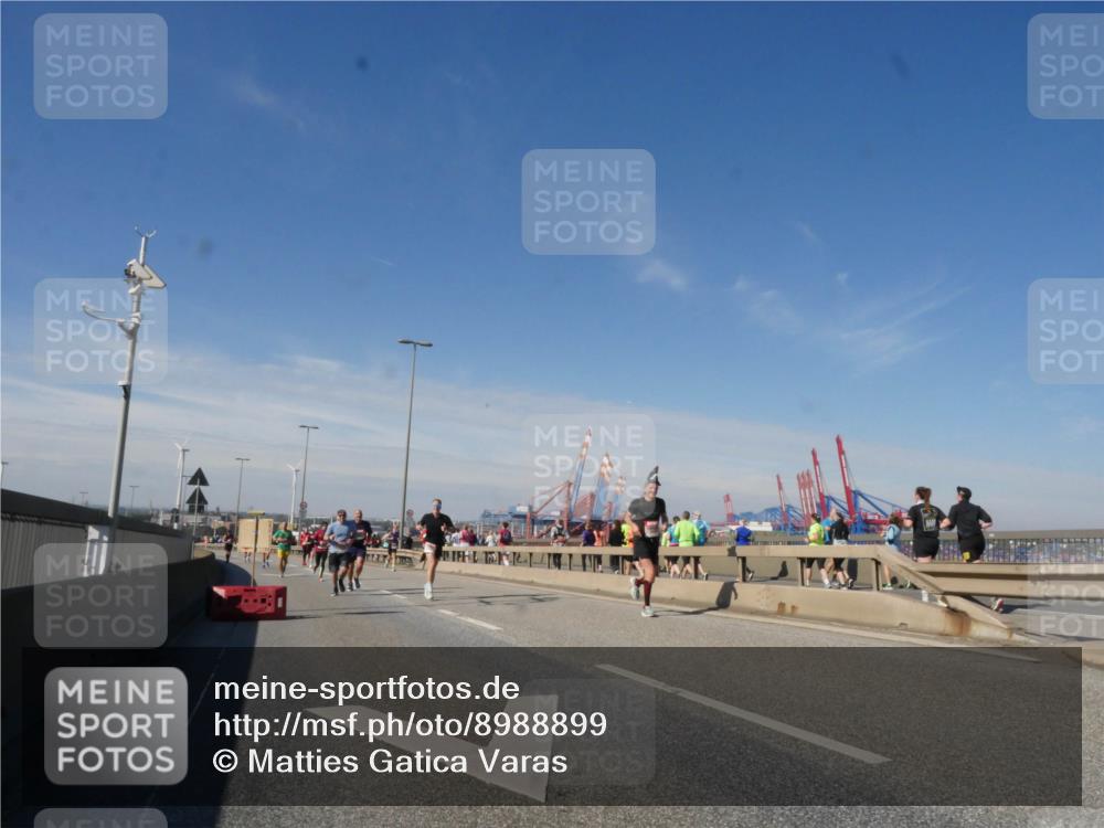 03.10.2025 - Köhlbrandbrückenlauf Matties Gatica Varas http://msf.ph/oto/8988899 03.10.2025 12:35:34 Position 2  meine-sportfotos.de