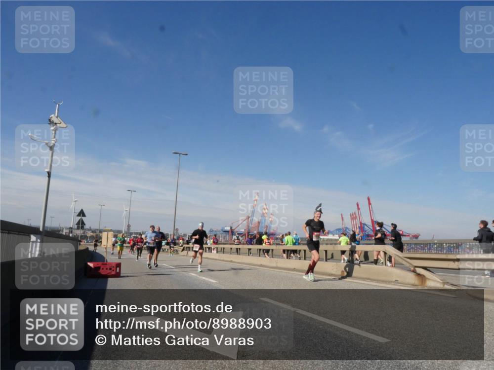 03.10.2025 - Köhlbrandbrückenlauf Matties Gatica Varas http://msf.ph/oto/8988903 03.10.2025 12:35:34 Position 2  meine-sportfotos.de