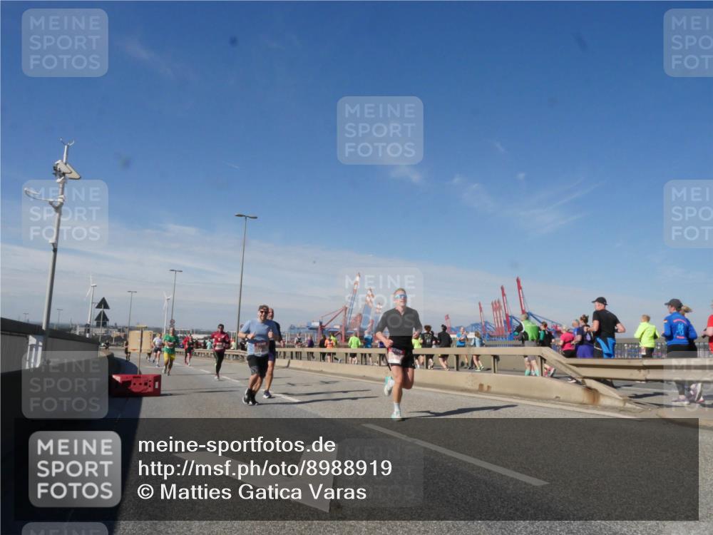 03.10.2025 - Köhlbrandbrückenlauf Matties Gatica Varas http://msf.ph/oto/8988919 03.10.2025 12:35:36 Position 2  meine-sportfotos.de
