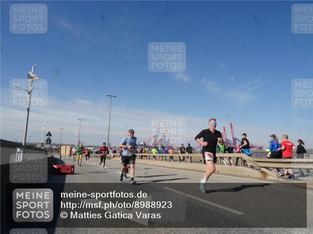03.10.2025 - Köhlbrandbrückenlauf Matties Gatica Varas http://msf.ph/oto/8988923 03.10.2025 12:35:37 Position 2  meine-sportfotos.de