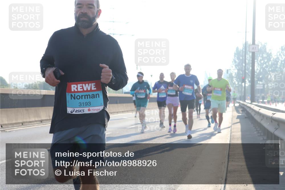 03.10.2025 - Köhlbrandbrückenlauf Luisa Fischer http://msf.ph/oto/8988926 03.10.2025 10:12:07 Position 3 3193, 1 meine-sportfotos.de