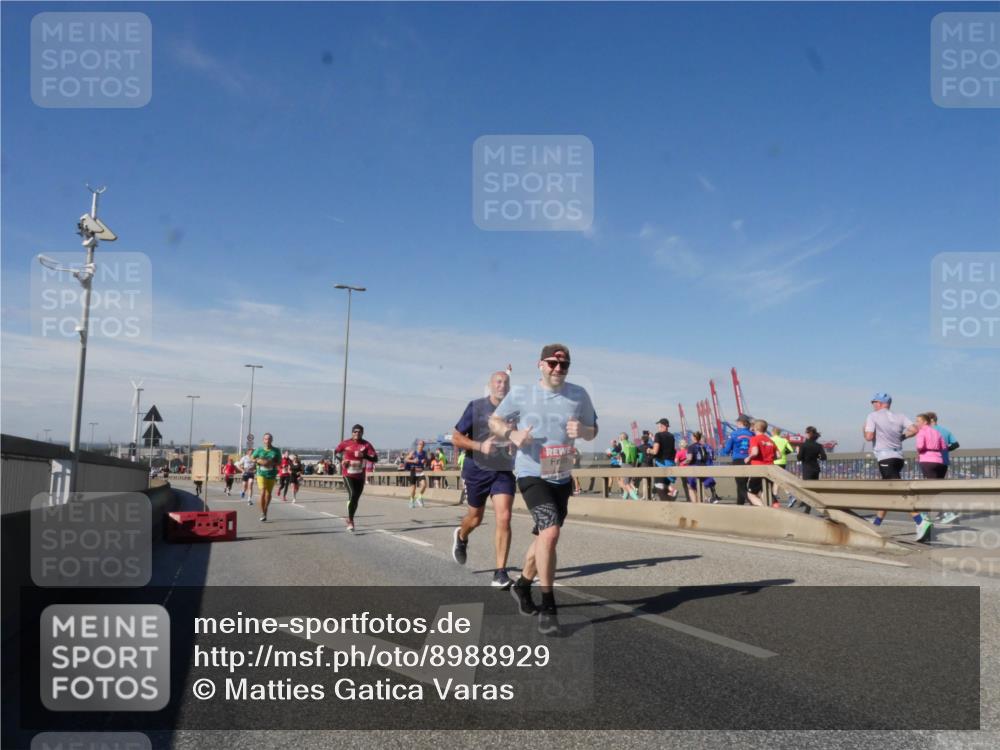 03.10.2025 - Köhlbrandbrückenlauf Matties Gatica Varas http://msf.ph/oto/8988929 03.10.2025 12:35:37 Position 2  meine-sportfotos.de