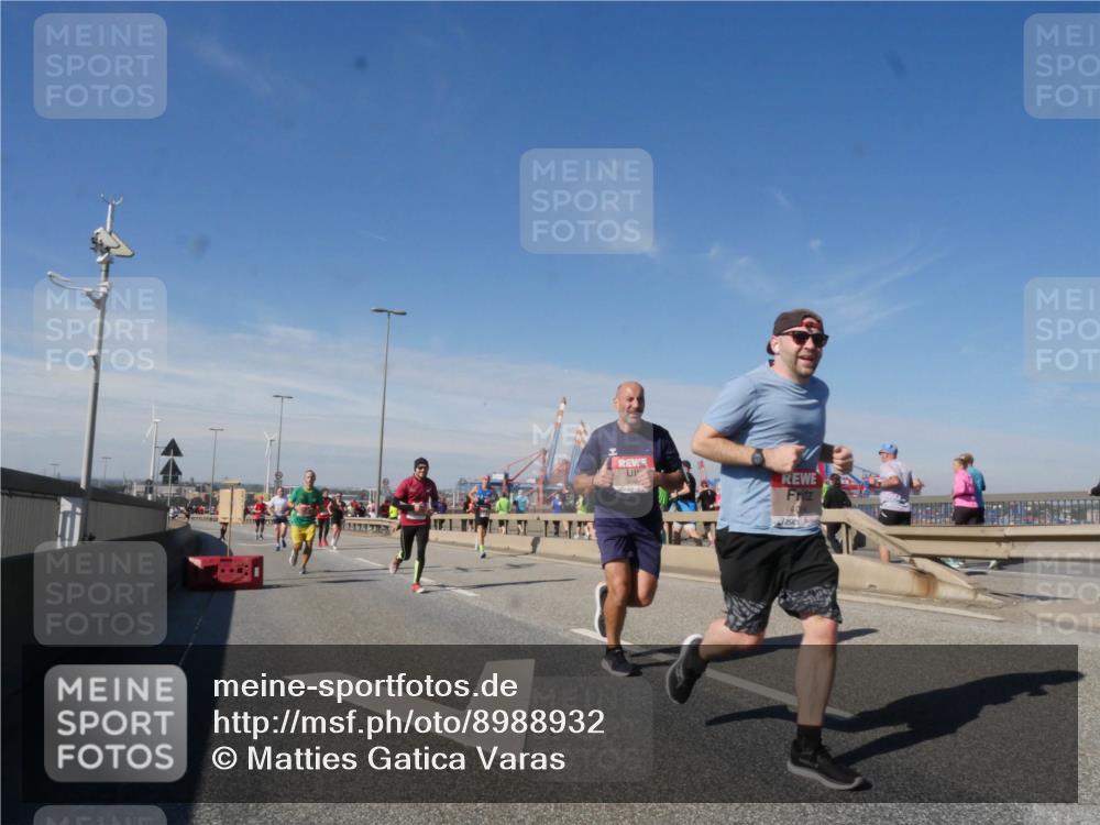 03.10.2025 - Köhlbrandbrückenlauf Matties Gatica Varas http://msf.ph/oto/8988932 03.10.2025 12:35:38 Position 2 40 meine-sportfotos.de