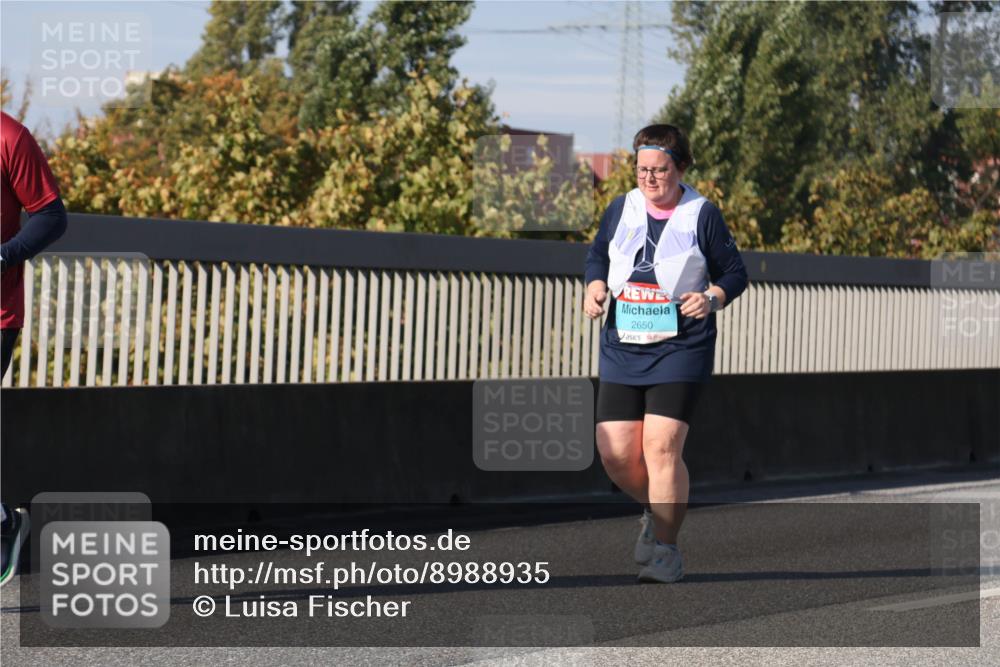 03.10.2025 - Köhlbrandbrückenlauf Luisa Fischer http://msf.ph/oto/8988935 03.10.2025 11:26:07 Position 3 2650 meine-sportfotos.de