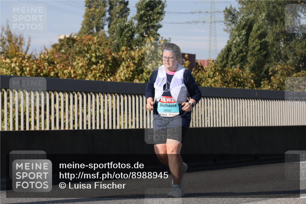 03.10.2025 - Köhlbrandbrückenlauf Luisa Fischer http://msf.ph/oto/8988945 03.10.2025 11:26:08 Position 3 2650 meine-sportfotos.de